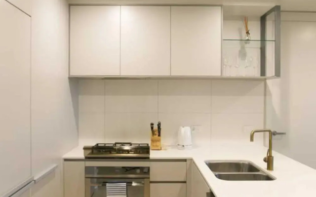 New Spacious 2 Bedroom With Gorgeous City Views