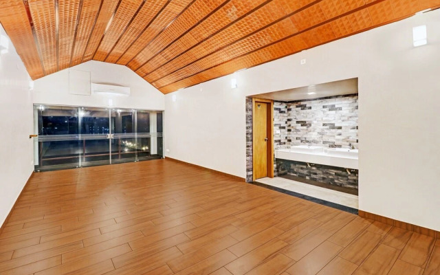 Townhouse OAK Edassery's Sealine Villa Stay