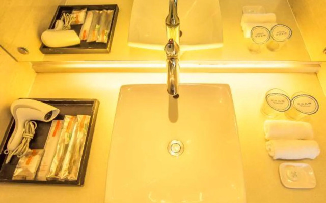 Qinglang Holiday Hotel Fuxian Lake