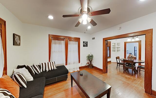 2BR Casa Travis Heights by RedAwning