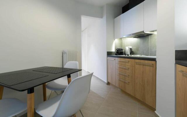 TONI'S "Aquaman" 4BD Apartment in Athens!