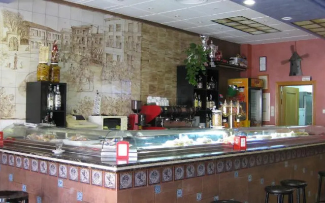 Hostal Restaurante El Surtidor