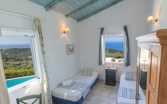 Villa Myrtia - Agios Nikitas Villas