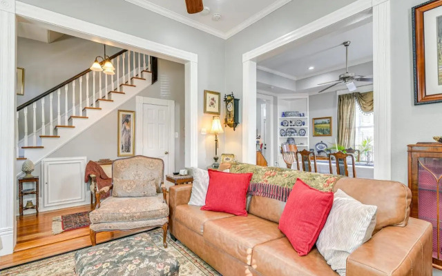 Walk to the Strand: Hideaway Haven Retreat
