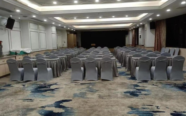 Yangjiang Jiangcheng Junyi Square Atour X Hotel