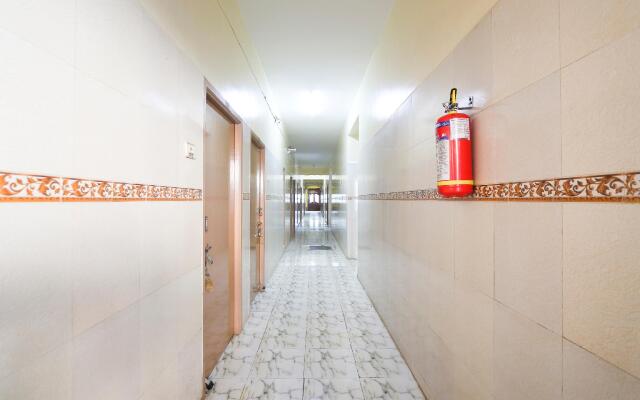 OYO 60407 Ramachandra Residency