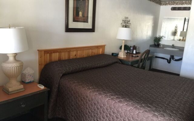 Rustic Inn Motel