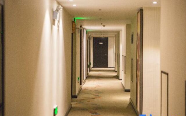 Arty Chain Boutique Hotel (Shenyang Convention and Exhibition Center)