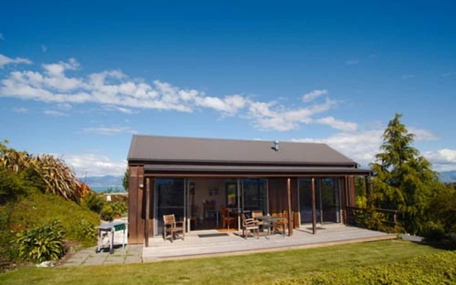 Clayridge House and cottage – Outside – Ruby Bay