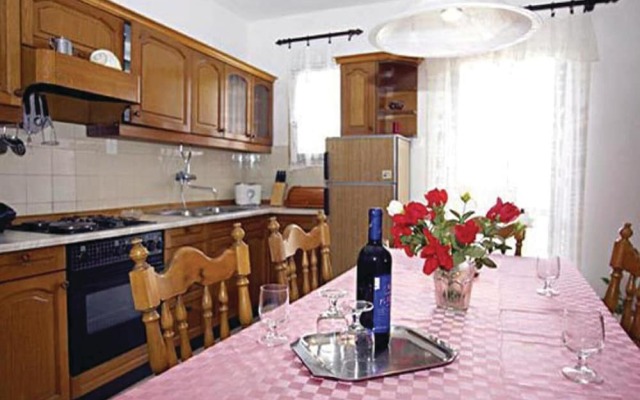 Stunning Home in Korcula With Wifi and 6 Bedrooms