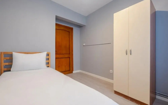 Central Flat 800 m to Cevahir Mall in Sisli