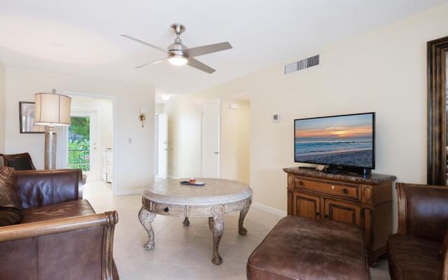 Olde Naples Condo #811