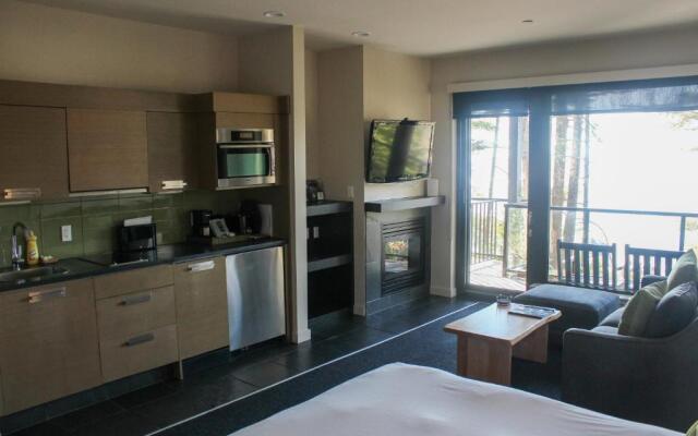 Black Rock Oceanfront Resort