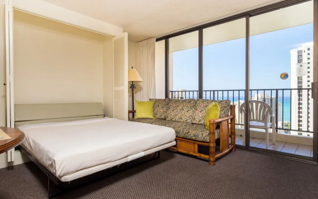 Waikiki Banyan Tower 2 by VRI Americas