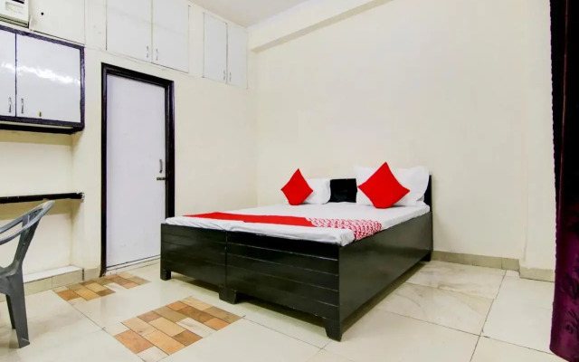 OYO Flagship 80561 Hansa Residency
