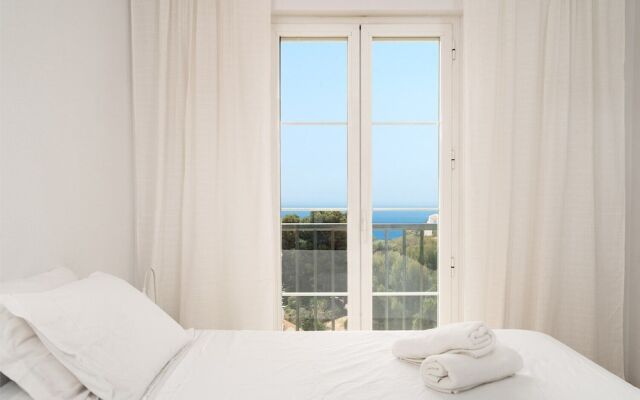 Beautiful Apartment in Benalmadena Pueblo with View Ref 133