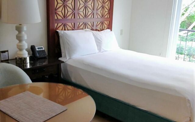 Marina Papagayo Suites