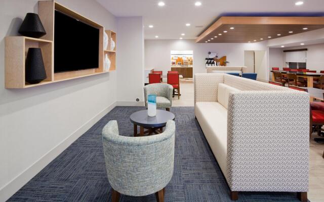 Holiday Inn Express Hotel & Suites Dickinson by IHG