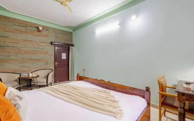 Alaya Stays 4 BHK with Outdoor Dining Area - Abhimanyu Mansion Sapphire