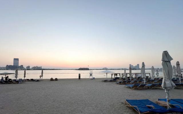 Manzil - 1BR in Palm with Sea View