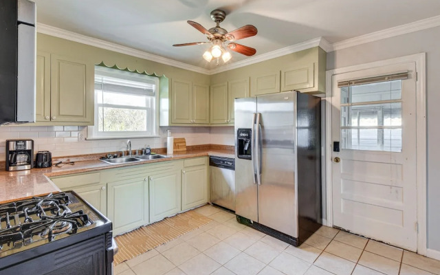 Greenville Home w/ Private Yard Near Downtown!