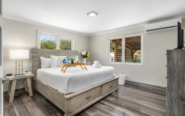 3br2ba Great Location Private Pool Amenities
