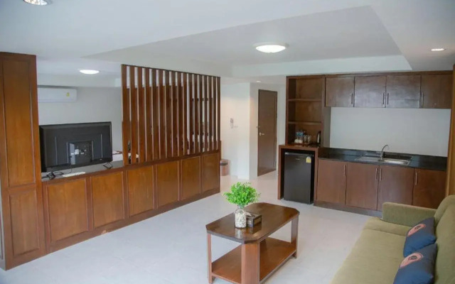 RoomQuest Kalim Beach