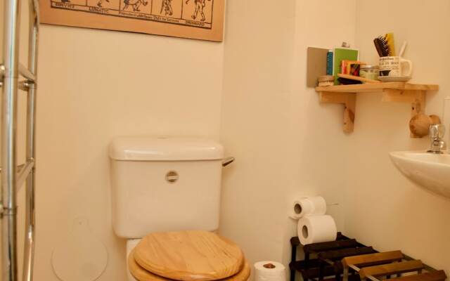 Traditional 2 Bedroom Church Gatehouse