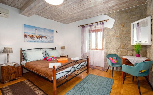 Awesome Home in Kucine With Wifi and 3 Bedrooms