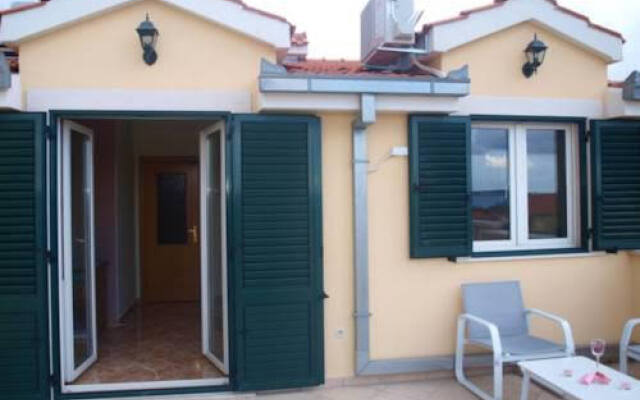 Apartments Maris