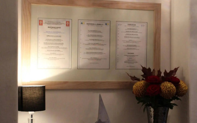 St John's Lodge (incl off-site health club)