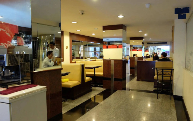 Grand Business Inn
