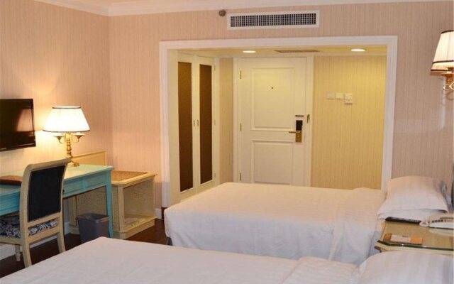 Holiday Garden Hotel