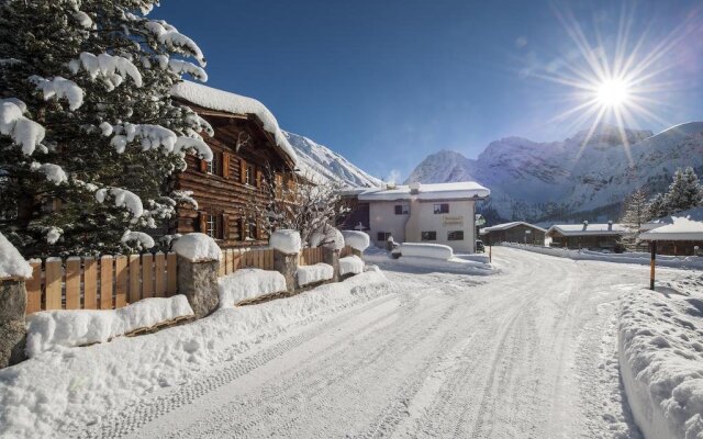 Chalet Berghof Sertig