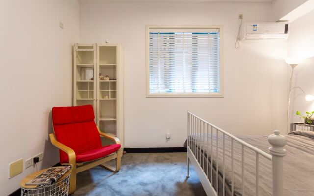 StarHome West Nanjing Road Branch