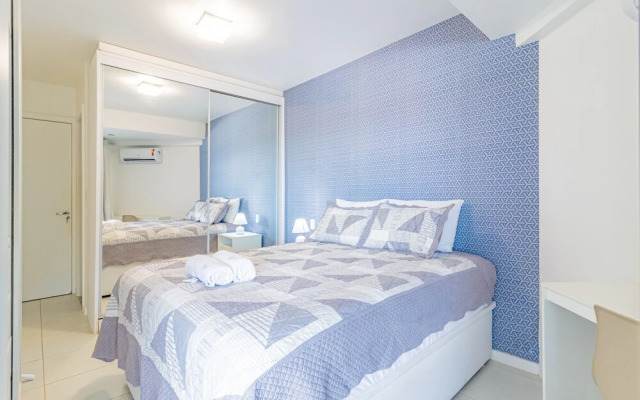 RV05 Excelente Quarto e Sala Pé na Areia