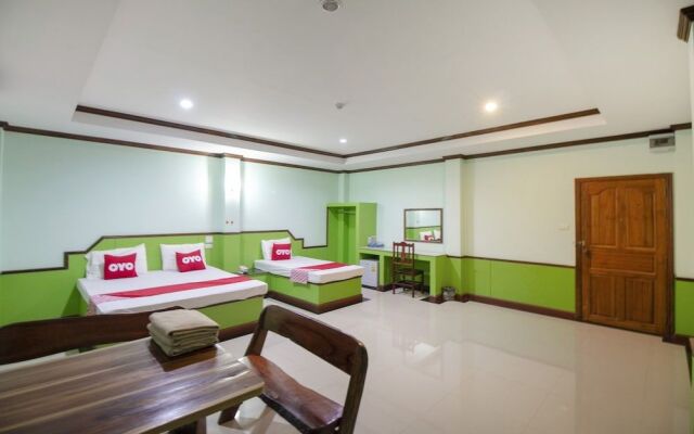 OYO 75334 Train Hotel