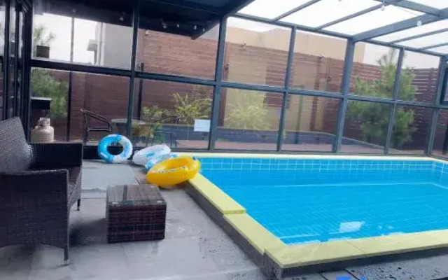 Hadam Pool House