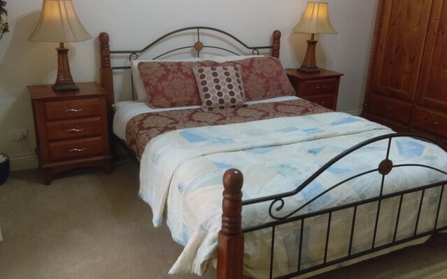 Deloraine Comfort guest house