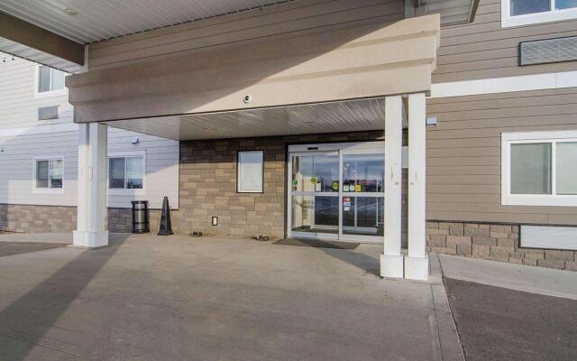 Kindersley All Suites Hotel