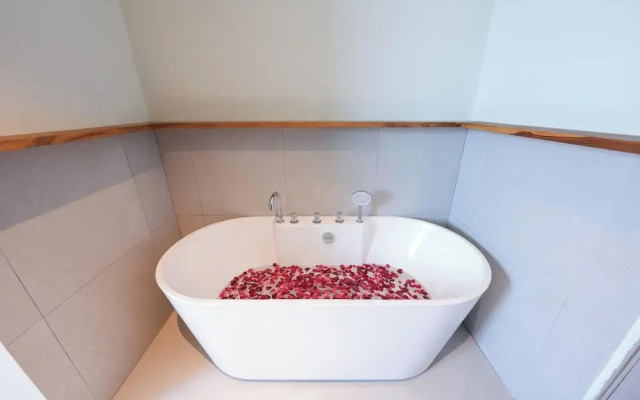 Twin Villas Drupadi 8Br Seminyak