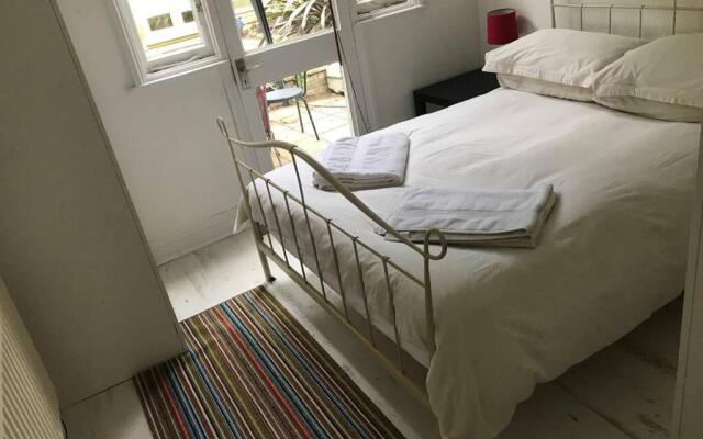 2 Bed Lovely Garden Flat nr Wandsworth Common