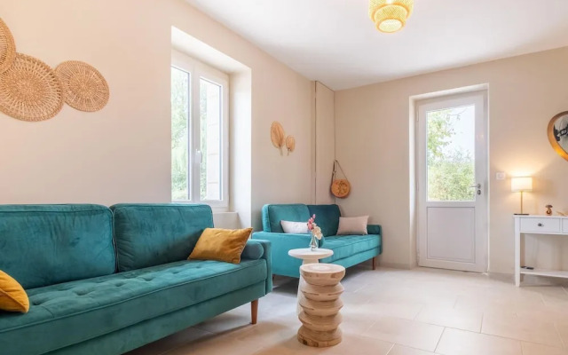 Charming Holiday Home With Private Pool