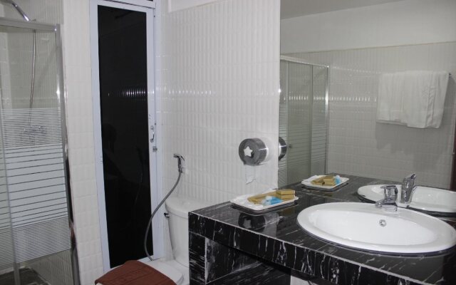 The Grand Riverside Hotel 2 Vangvieng