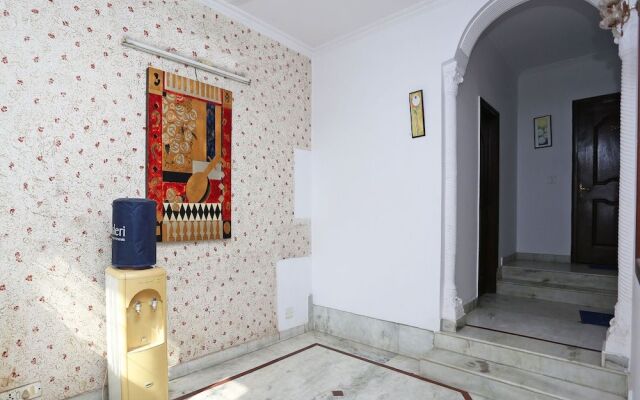 OYO 1879 Hotel Imperial Inn
