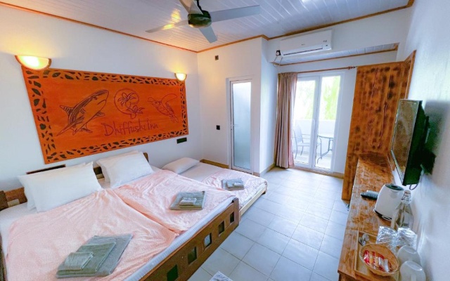 Dhiffushi Inn - photo 3