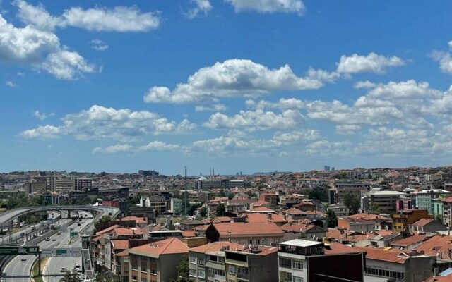 Comfy Flat With Central Location in Fikirtepe