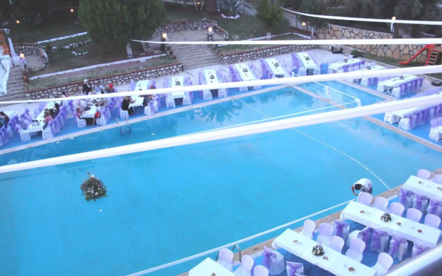 Hotel First Class