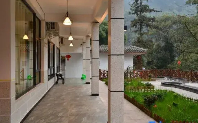 Qingxi Courtyard Hostel