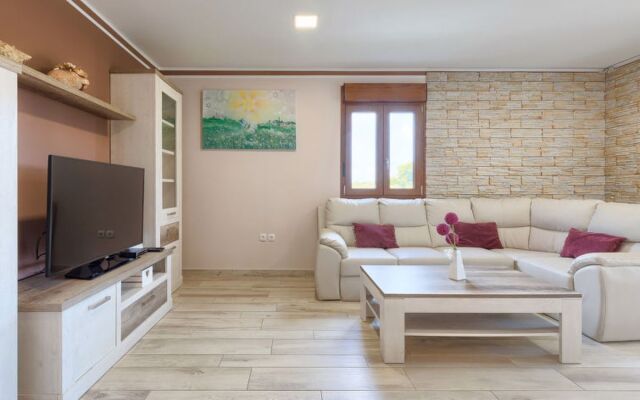 Villa Aniva